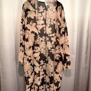 PinkBlush maternity kimono Sz Small